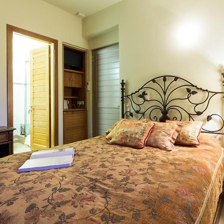 Elia Junior Suite In Epidavros With Shared Pool Nea Epidavros Extérieur photo