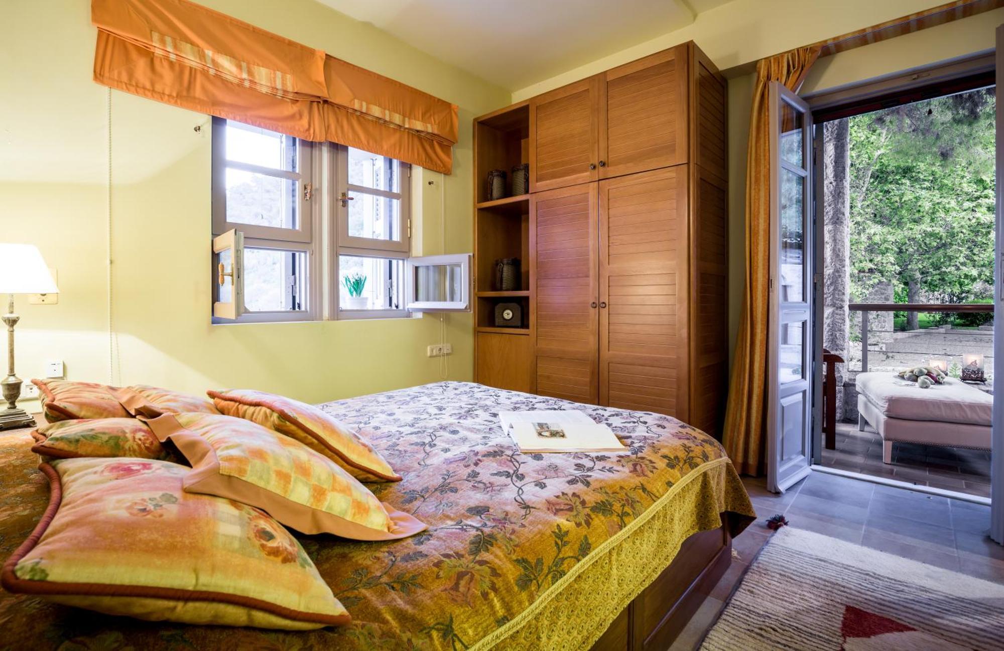 Elia Junior Suite In Epidavros With Shared Pool Nea Epidavros Extérieur photo